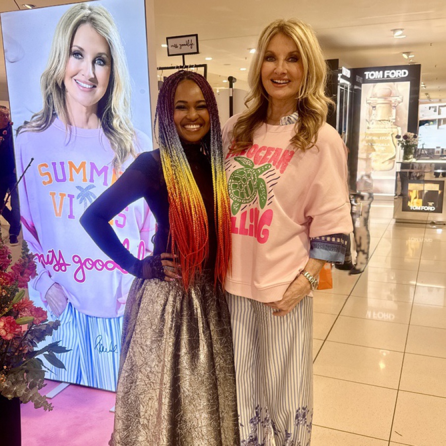 Kavila Sängerin Miss Goodlife mit Frauke Ludowig Auftritt Danke für jede Sekunde